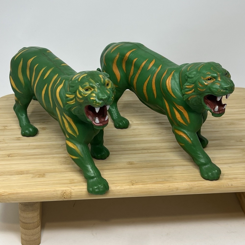 He-Man‎ Masters Of The Universe Figure MOTU Mattel Battle Cat Lot Of 2! Vintage